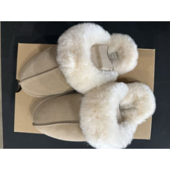 UGG WOMENS SCUFFETTE II SLIPPER SIZE US 8 SUEDE/WOOL ~ SAND - Picture 4 of 5